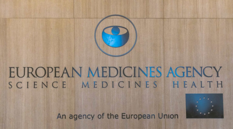 Accord discret pour un nouveau transfert de souveraineté à l’Agence Européenne du Médicament (EMA)