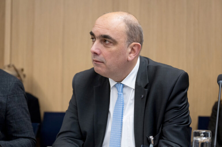 Le président de l’Institut Robert Koch fait des déclarations fracassantes devant les tribunaux