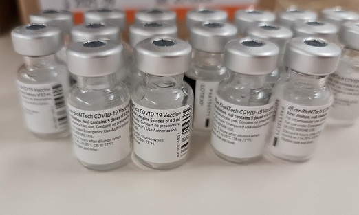 Le CDC s’engage désormais à fournir des informations honnêtes sur les risques, les incertitudes et l’efficacité limitée des injections contre le SARS-CoV-2